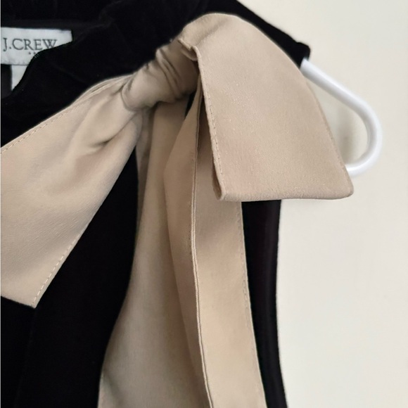 J. Crew Black Velvet Top with Champagne Side Bow size L - Picture 6 of 6